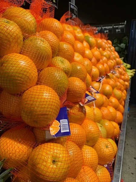fruits in store